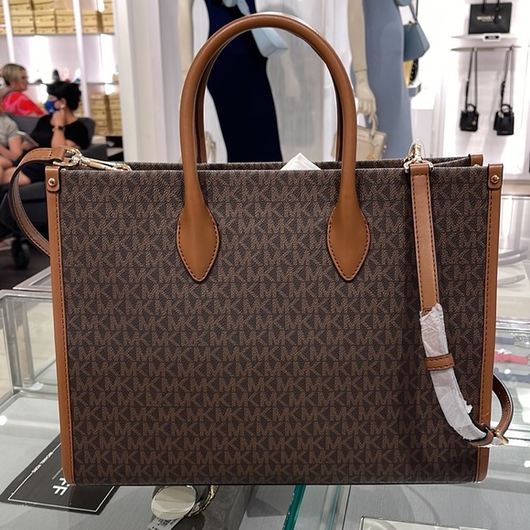 Michael Kors "Mirella" MD EW Tote Brown Shoulder Bag - 35F2G7ZT2B 
Brown - Picture 13 of 16